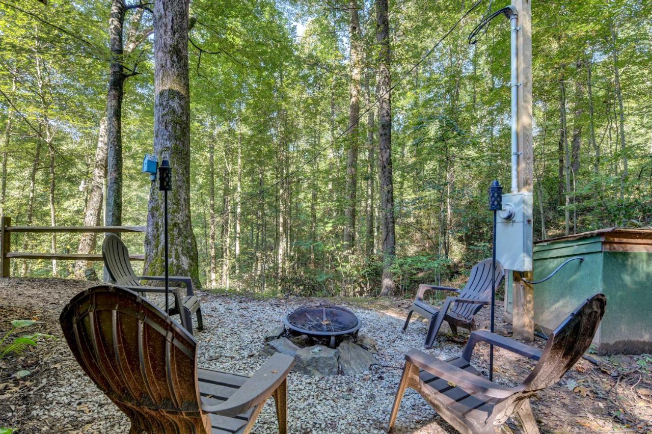 Waynesville Cabin With Covered Deck And Fire Pit! Lake Junaluska Exterior foto